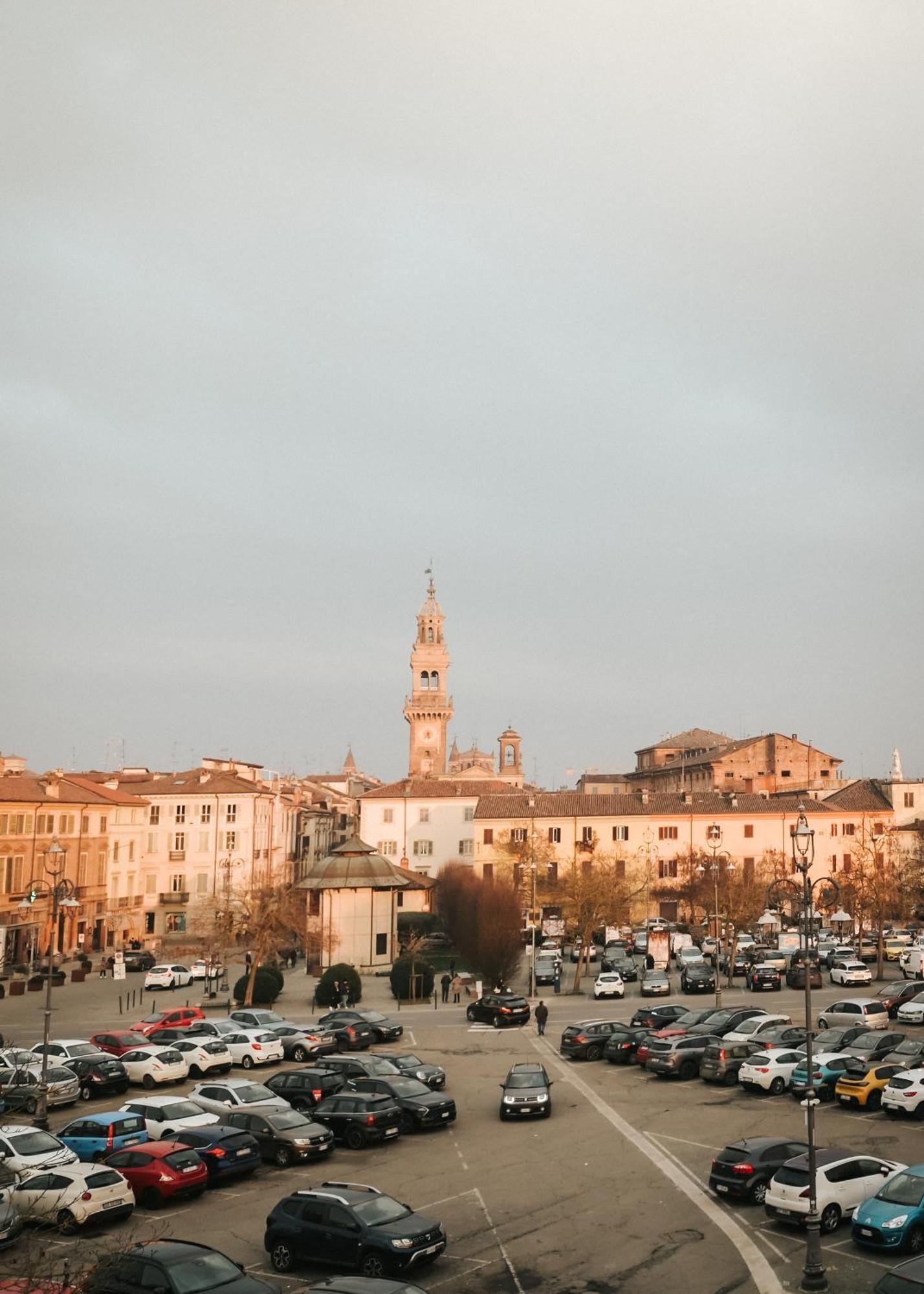 Casale City กาซาเล มอนแฟร์ราโต ภายนอก รูปภาพ